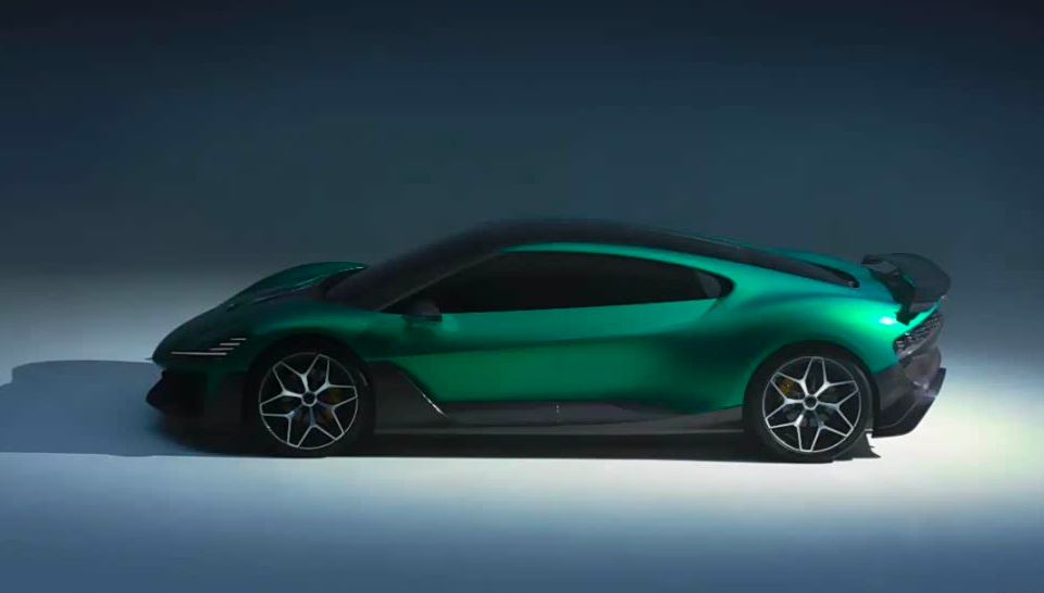 车市热门 近日，星空计划汽车正式发布了旗下首款车型的预告图，同时表示，该车型将在