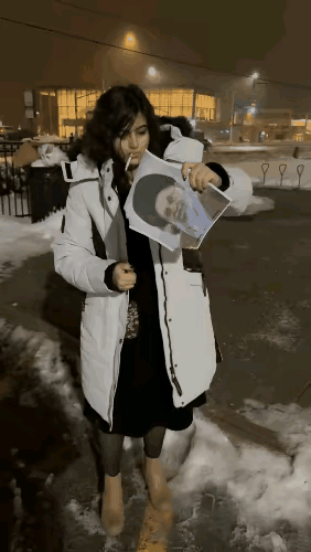 美国对伊朗的军事威胁，
活脱脱就是霸权主义这头“丑恶怪兽”的现身。
从历史瞧，2