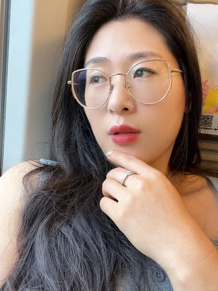 谁懂 ，上一秒还在生气 ，下一秒