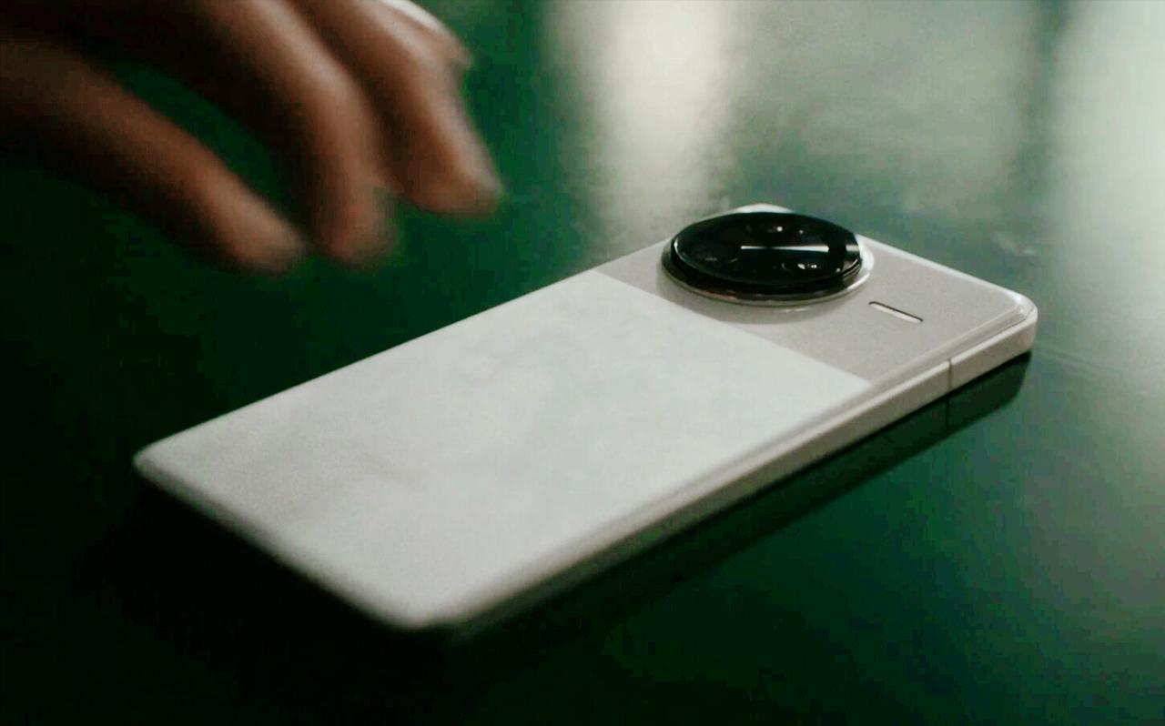 老实说看过红米K80系列的海报以后，我算是明白了。他最厉害的升级并不是用上了超声