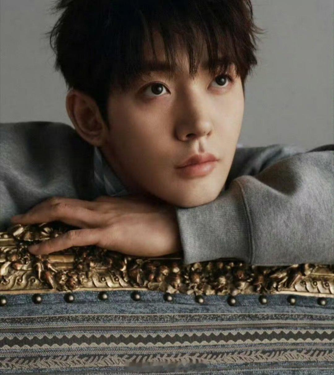 邓为 新商务即将官宣！空降该品牌最高T，为子的商业价值好顶 