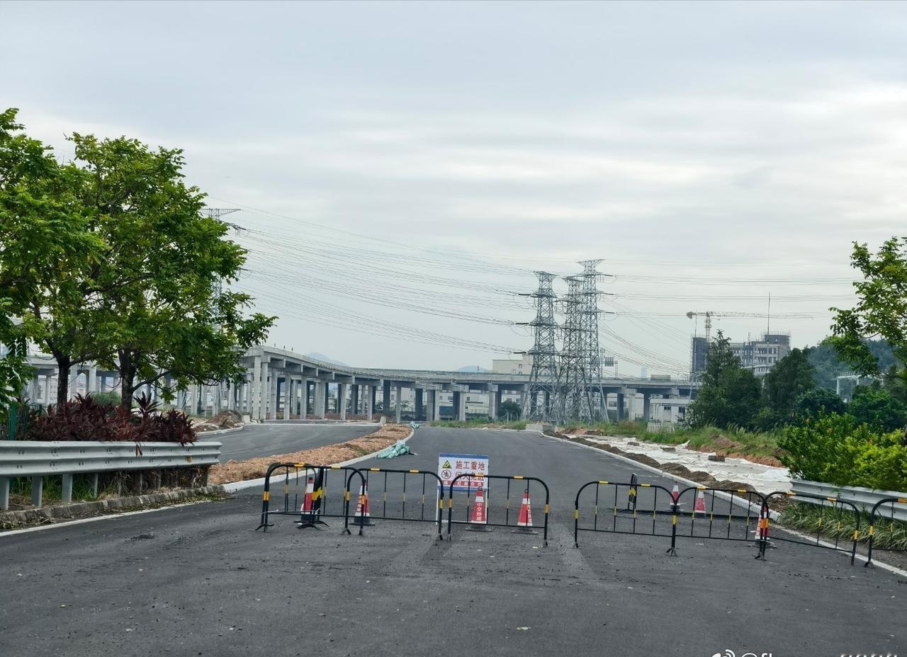 横四线年底前通车，目标妥妥的🚲