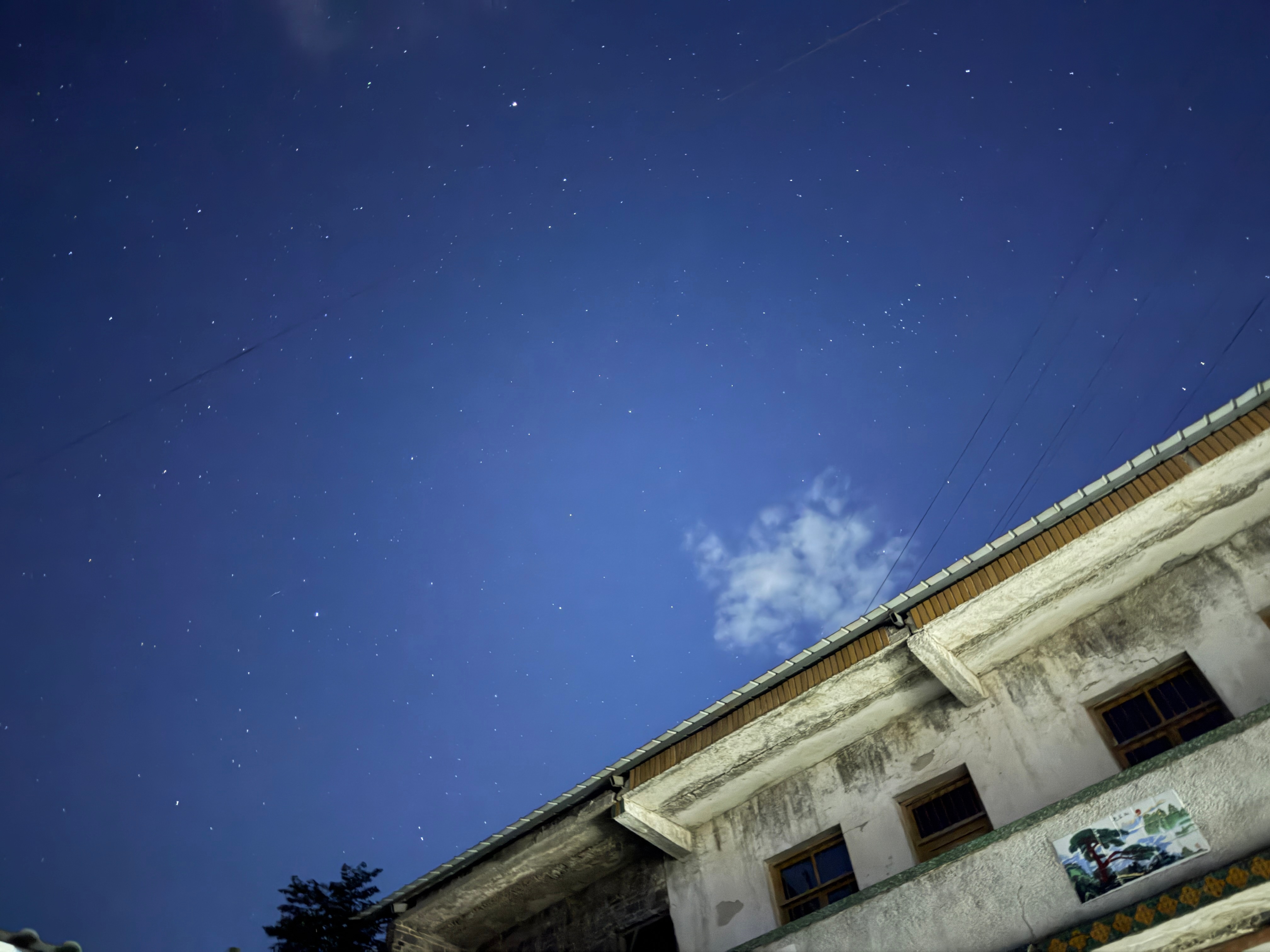 说点实话、iPhone拍星星的效果还可以的、不和国产对比的情况下