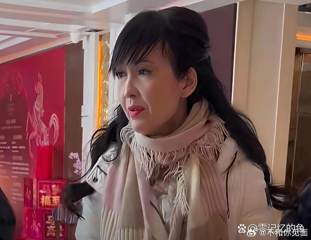 天呐，周慧敏咋变成这样了？ 