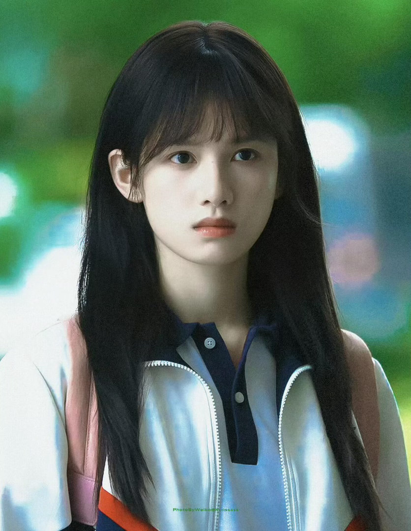 张婧仪张婧仪捡垃圾野狗骨头 看完《野狗骨头》心都碎了，身处荒芜却还能找到零星的快