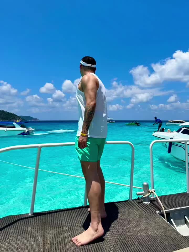 人如果非要博弈的话为什么要比谁嘴更硬 更能憋呢 应该比谁更勇敢 谁更赤诚