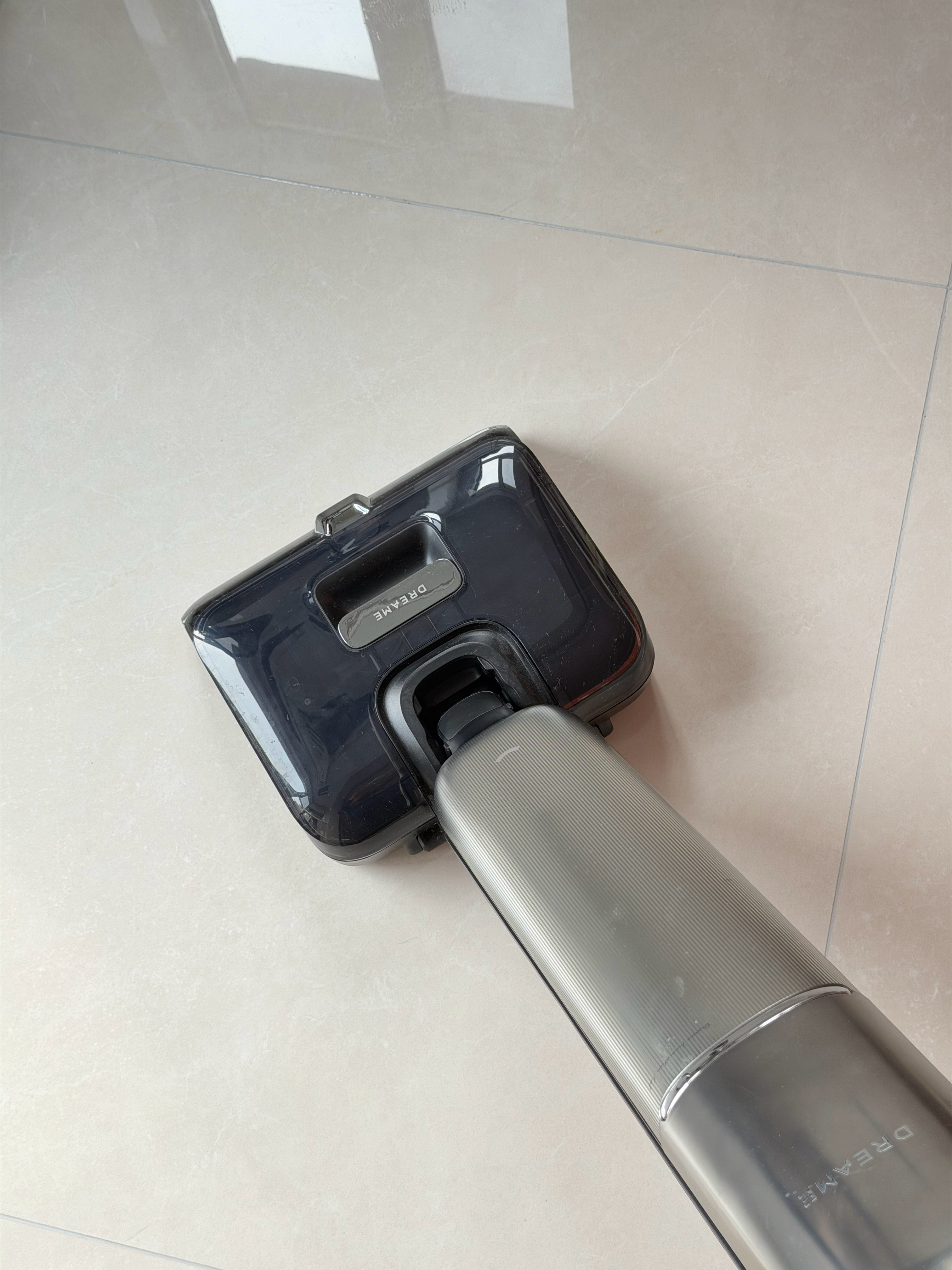 对追觅T60Ultra还是挺满意的，现在家里清洁都靠这个洗地机了，机械臂可以清洁