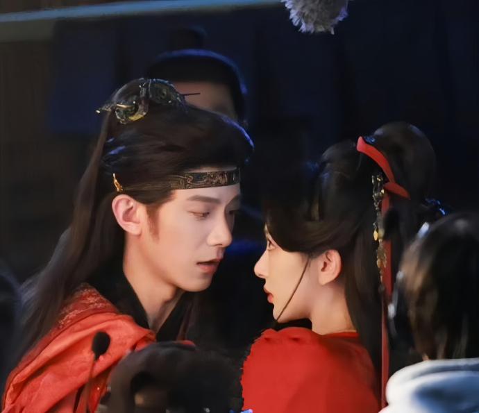 邓凯孔雪儿好养眼  将门独后你好事做尽将门独后你好事做尽，邓凯孔雪儿好养眼，咱就