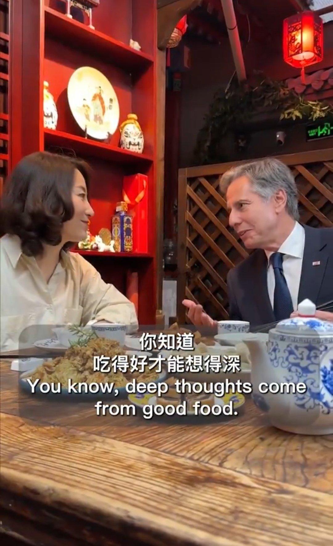 美国芯片特别是高端芯片有80%用于出口，猪肉和农产品也大量出口。按照美国的逻辑，