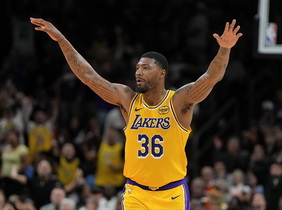 斯玛特仅用两场季后赛比赛就打服了湖人！这五人被彻底征服：

1、湖记：斯玛特今年