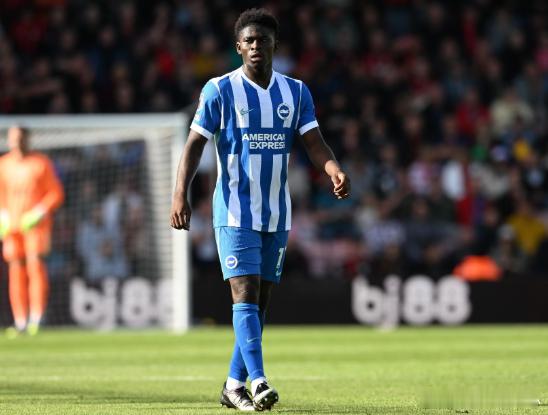 据《好体育晚报》报道称，巴莱巴在非洲杯遭遇伤病，1月能否转会取决于伤情严重程度。