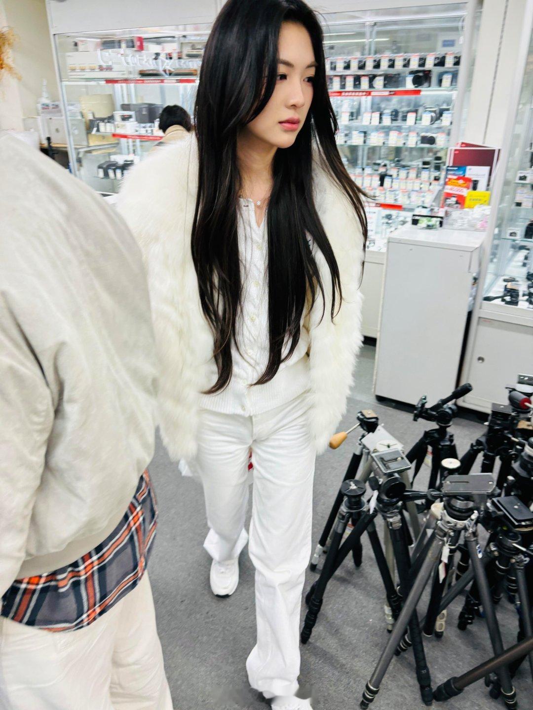 曝王思聪新女友 好漂亮 