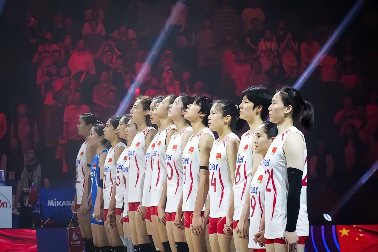 中国女排vs泰国女排中国女排3-2泰国，保住12分2026女排世联赛第一周南京站