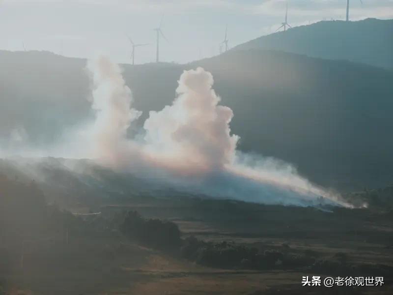 这世界原来这么乱，当我们还沉浸在过年的喜庆气氛里，世界多处已经硝烟弥漫，战火纷飞