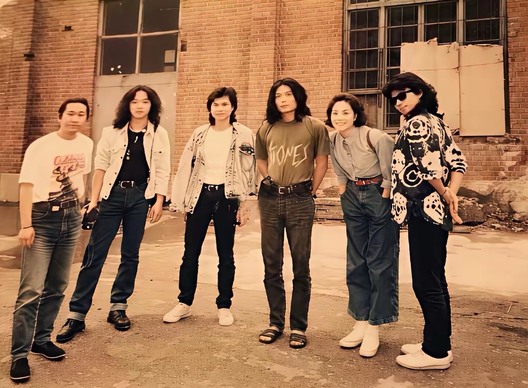 那是1991年，王菲当时才22岁，已经和黑豹乐队成员键盘手栾树分手，并和黑豹乐队