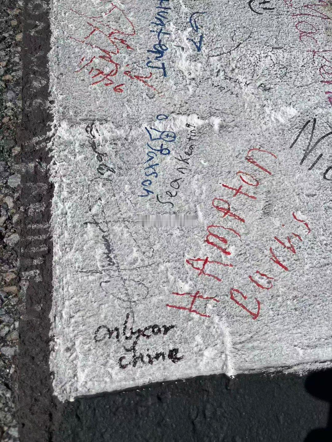 Daytona赛道竟然随便写字留念onlycar昂雷卡横穿美利坚车观察赛车运动