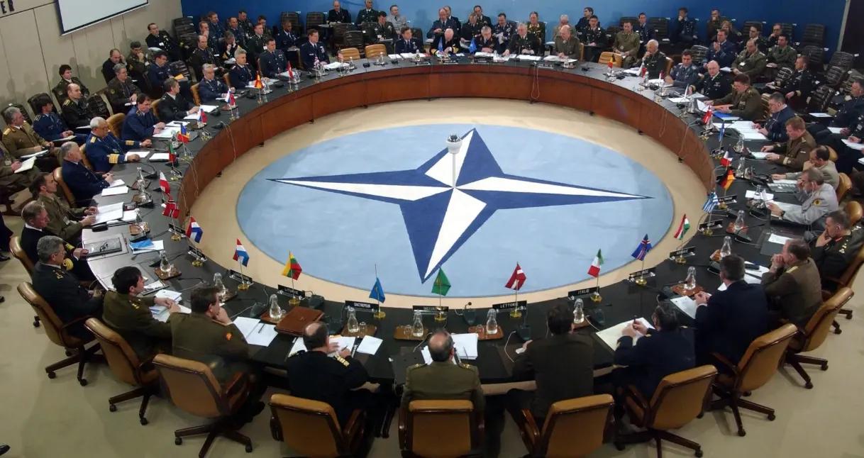 特朗普这是再施压“北约”提高防务预算？

据报道称，美国国务卿将“罕见”缺席下周