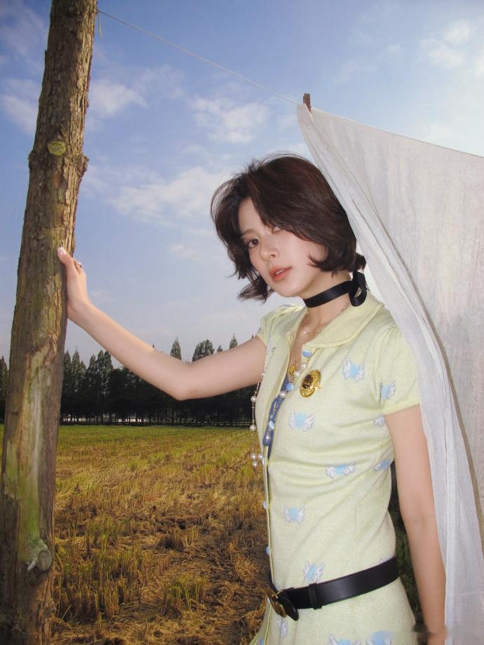 赵昭仪新头像赵昭仪法式田园风美出新高度赵昭仪的镜头表现力太优秀，法式田园大片随手