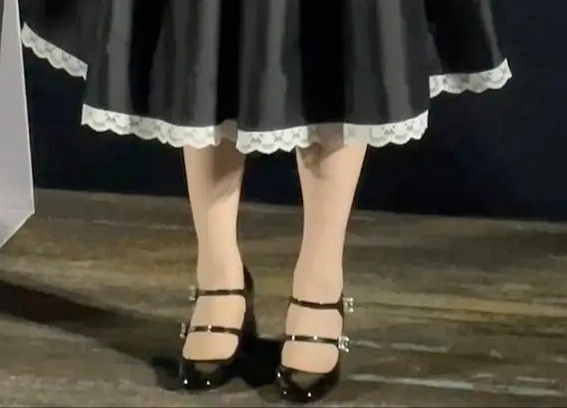 突然发现好多女明星没有脚脖子 