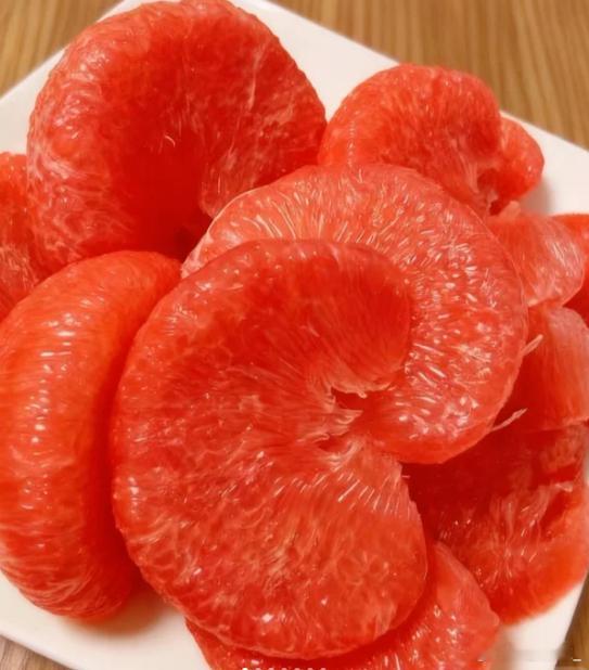 吃柚子 月经推迟 看到很多营销号说秋天要吃柚子，柚子哪哪都好，但是我想就是寒性的