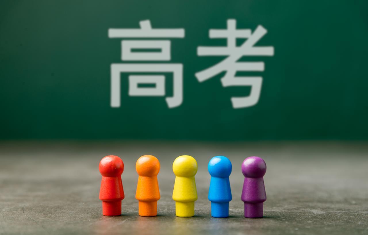 千万别抱侥幸心理！考场舞弊代价太大
升学求职全都受影响，国内外零容忍无例外
不少
