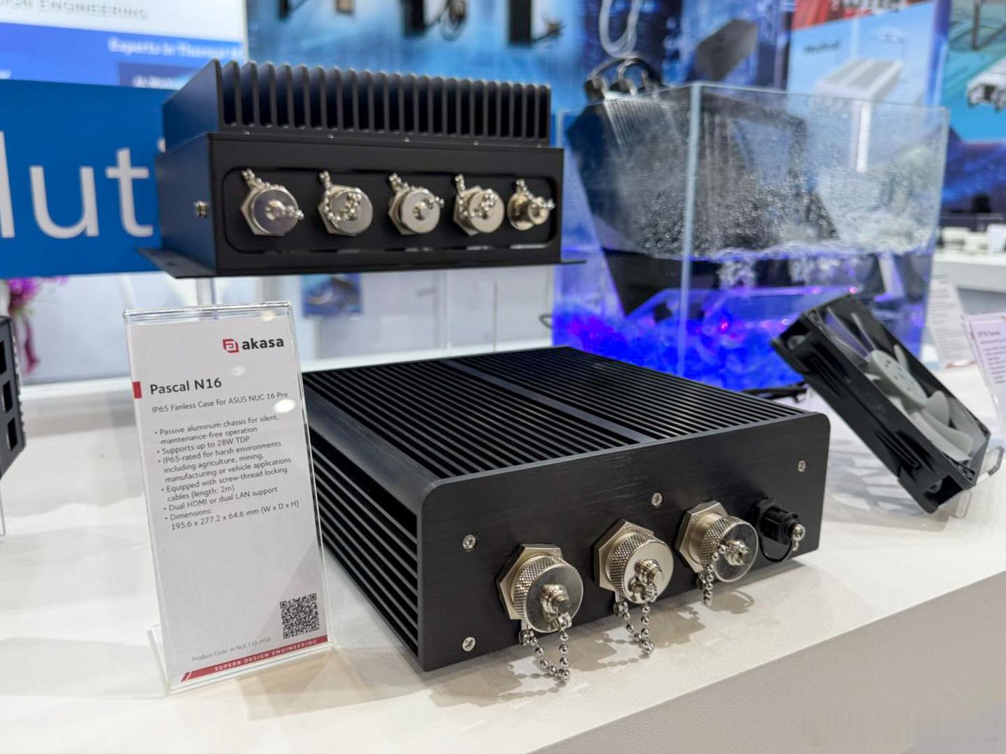 Akasa（爱克生）在本次台北国际电脑展上展示了适配华硕 ASUS NUC 16