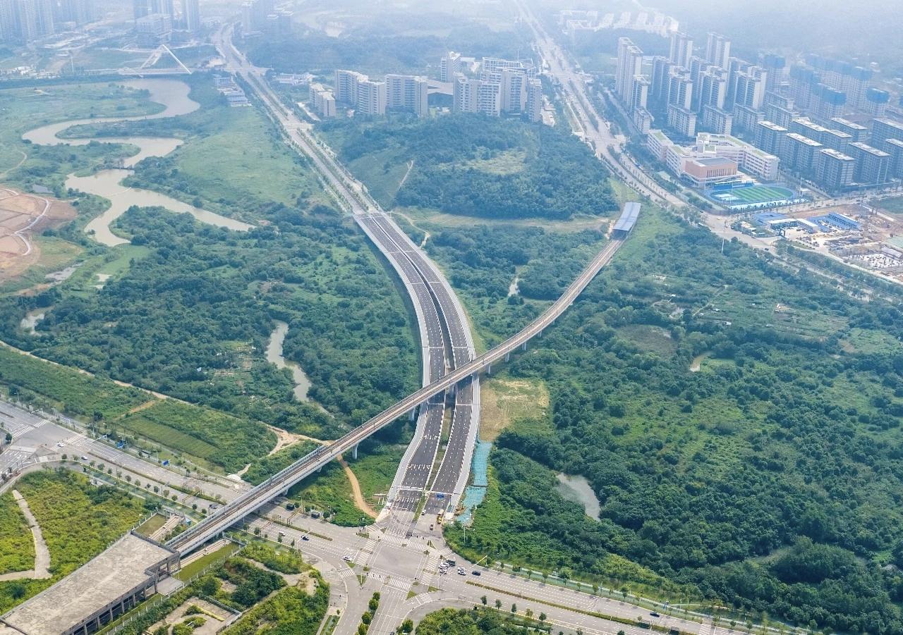 跨园飞虹贯东西 梅溪湖梧桐路三号桥通车 片区主干道全线贯通
 
跨园飞虹落成，梅