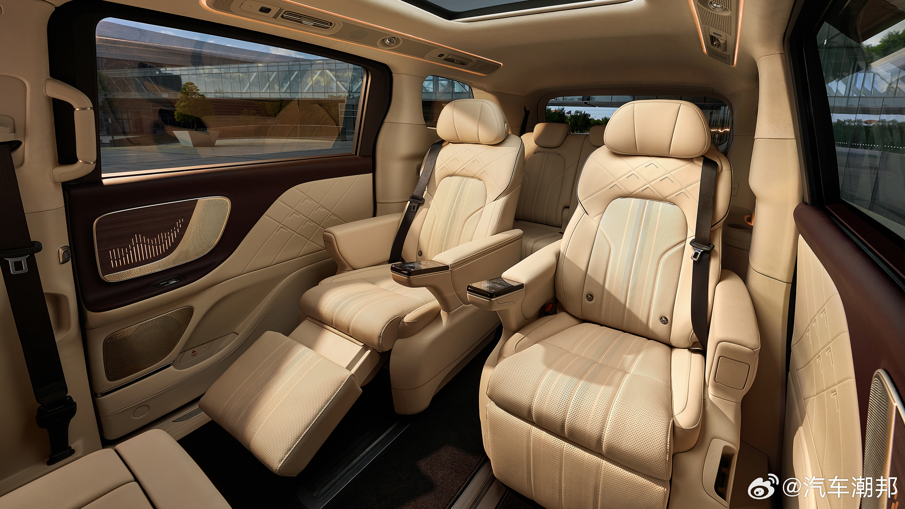 高端MPV销量冠军岚图梦想家2025高端MPV激战正酣，岚图梦想家先公布销量，全