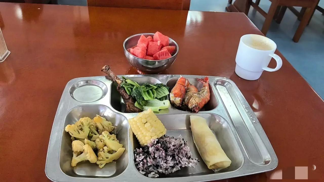 陈幸同替补王曼昱，
消息来的太突然啊。
中午陈幸同还在小红书嗮蓝天，嗮中午饭，