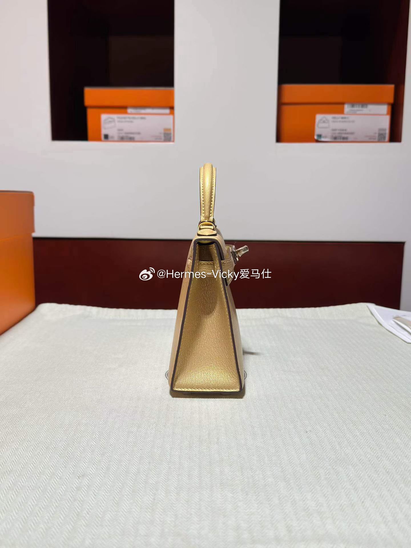 Mini Kelly 二代  Y9 鎏金色 Chevre山羊皮  浅金金扣 奥林