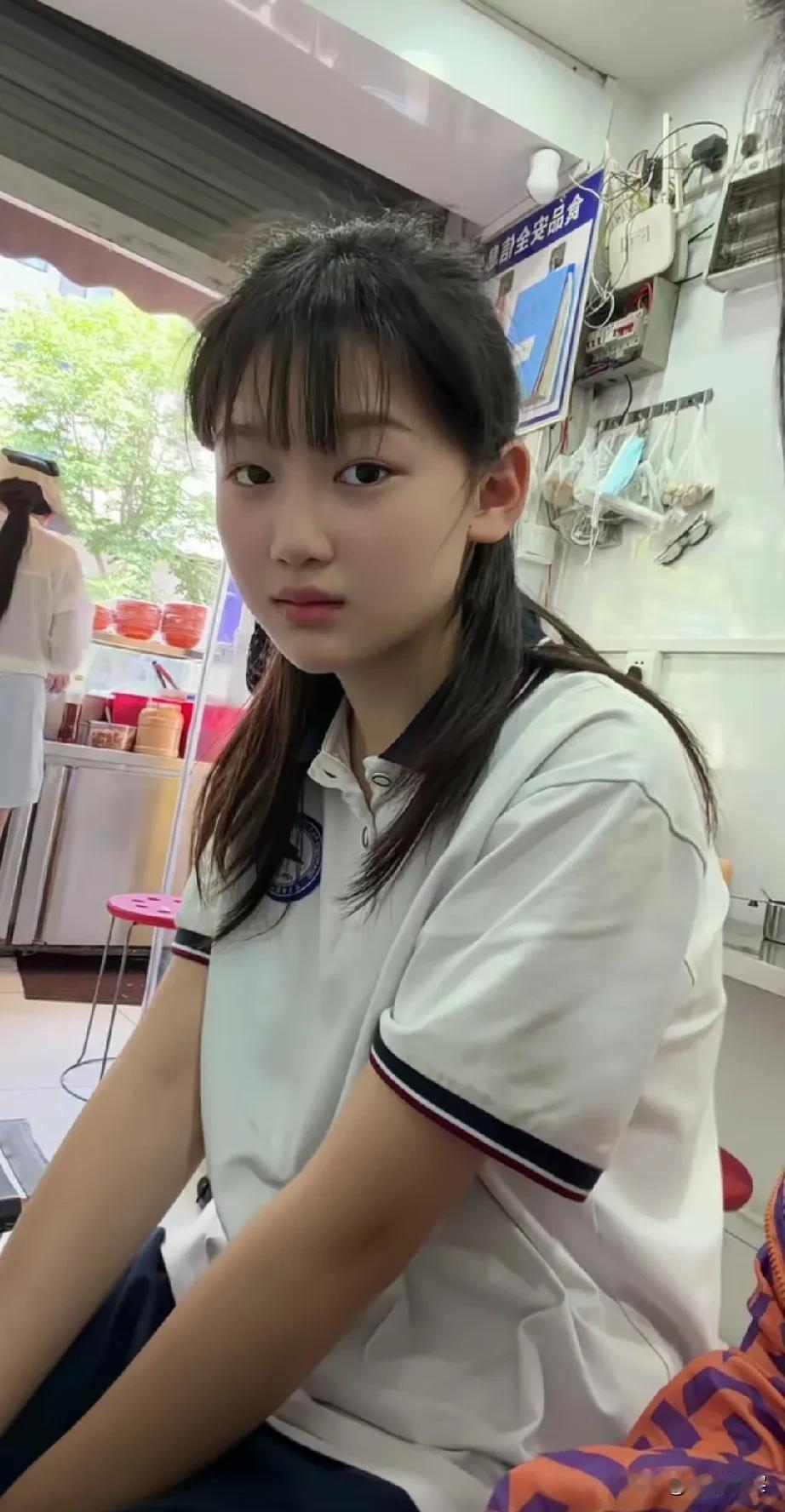 好清澈的眼神，不多见了！👍