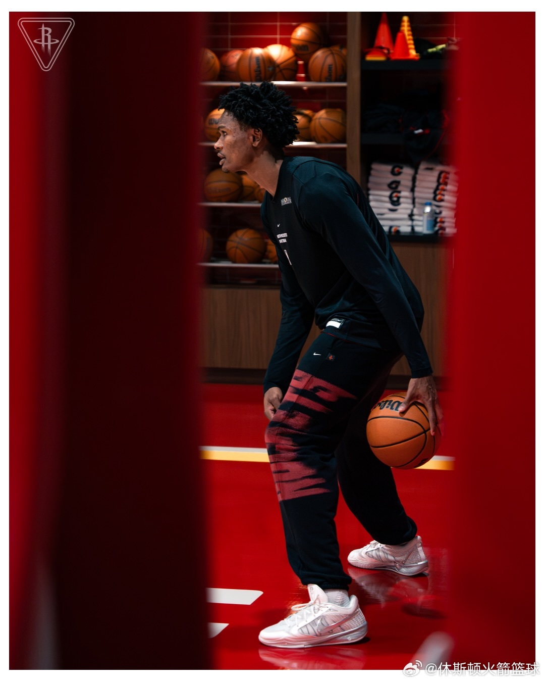 阿门和贾巴里专注投入训练📸nba新赛季2026休斯顿火箭休斯顿火箭[超话] ​