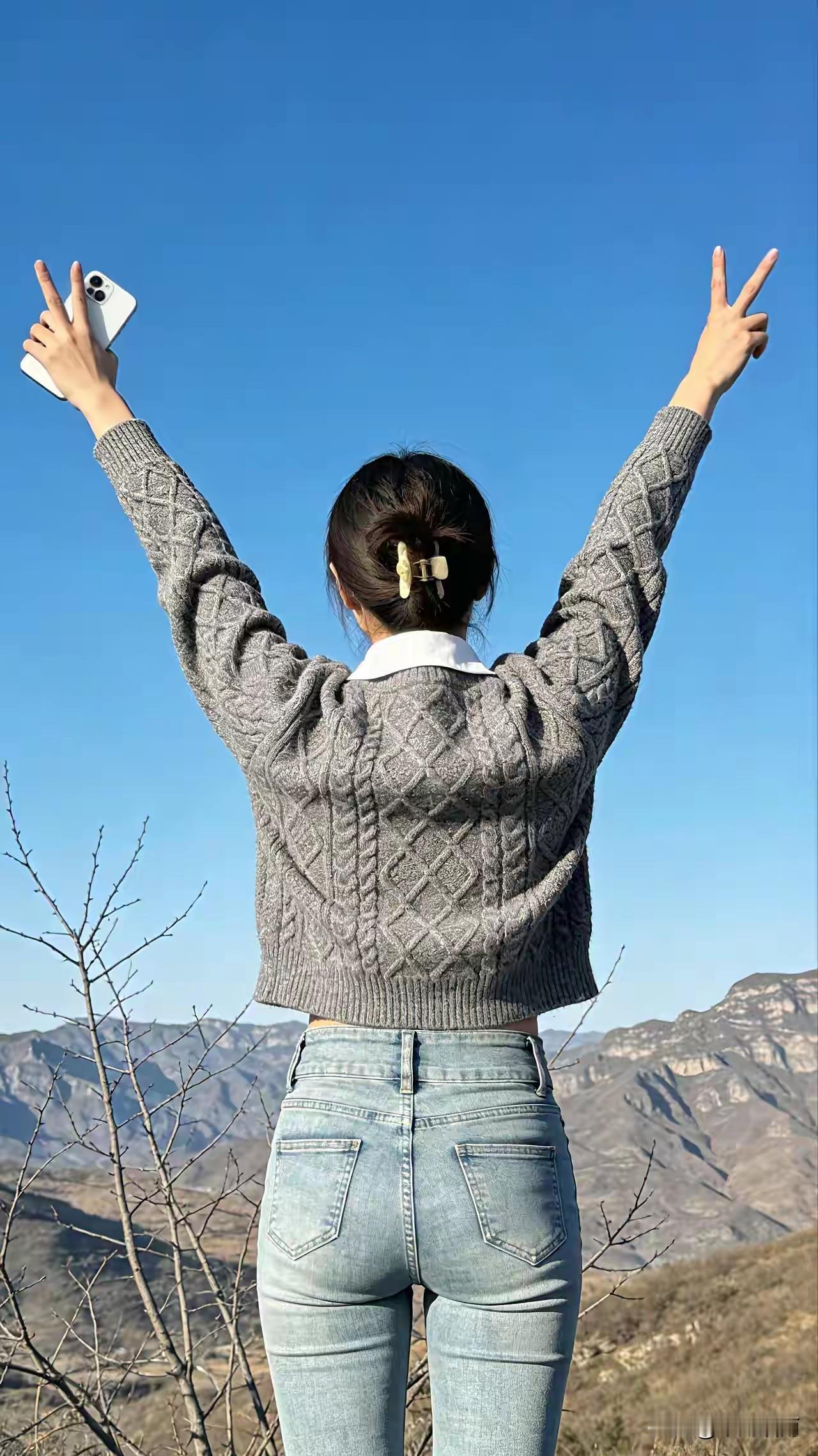 梅蕊横窗，雁声回浦，记取年时景。