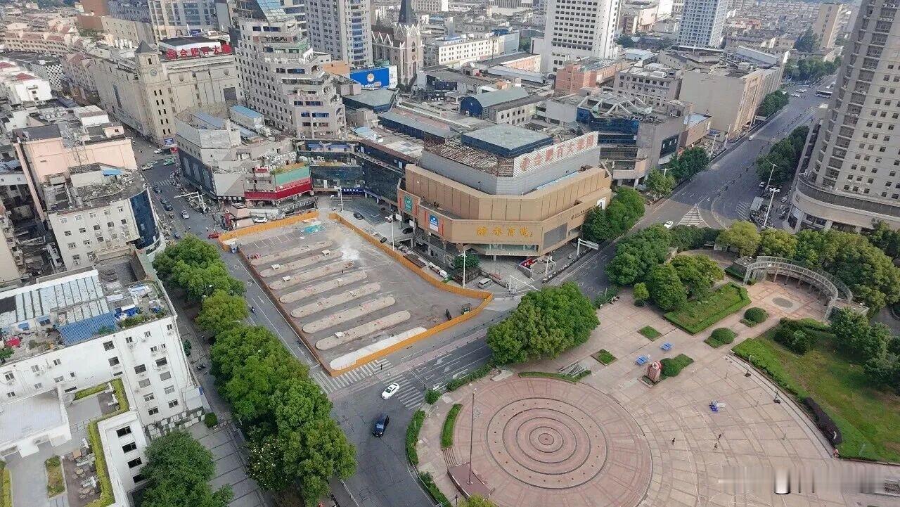 合肥淮河路步行街再添新地标～

日前，玄视界集团有限公司与安徽渔渔商业有限公司签