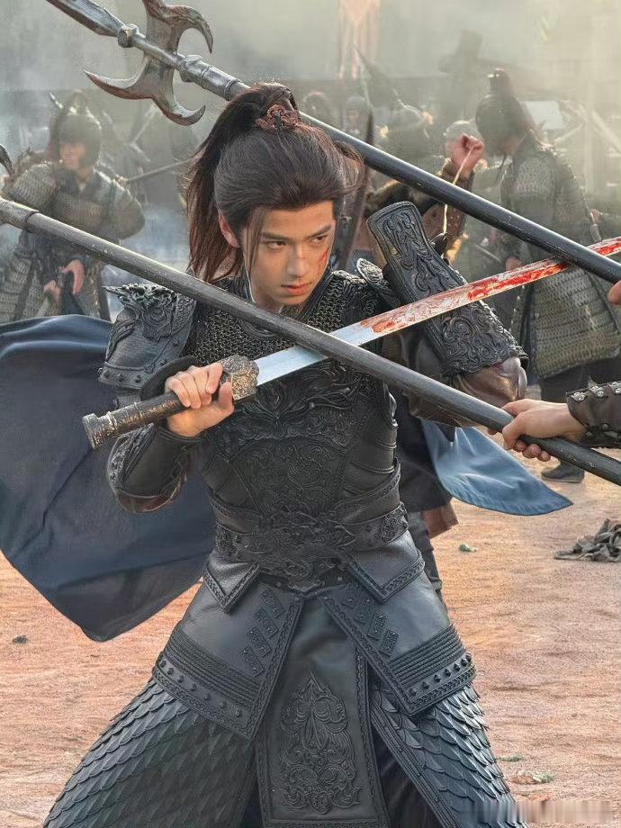让林子烨演少年将军的是天才林子烨留下了十四岁最战损的样子🎬选角完全抓住精髓，用