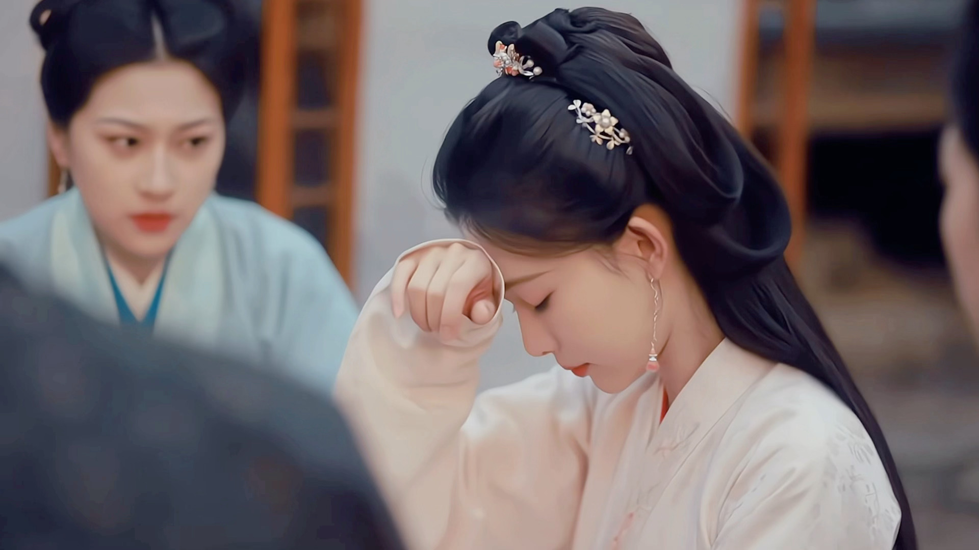 偷看老婆[吹风车] 