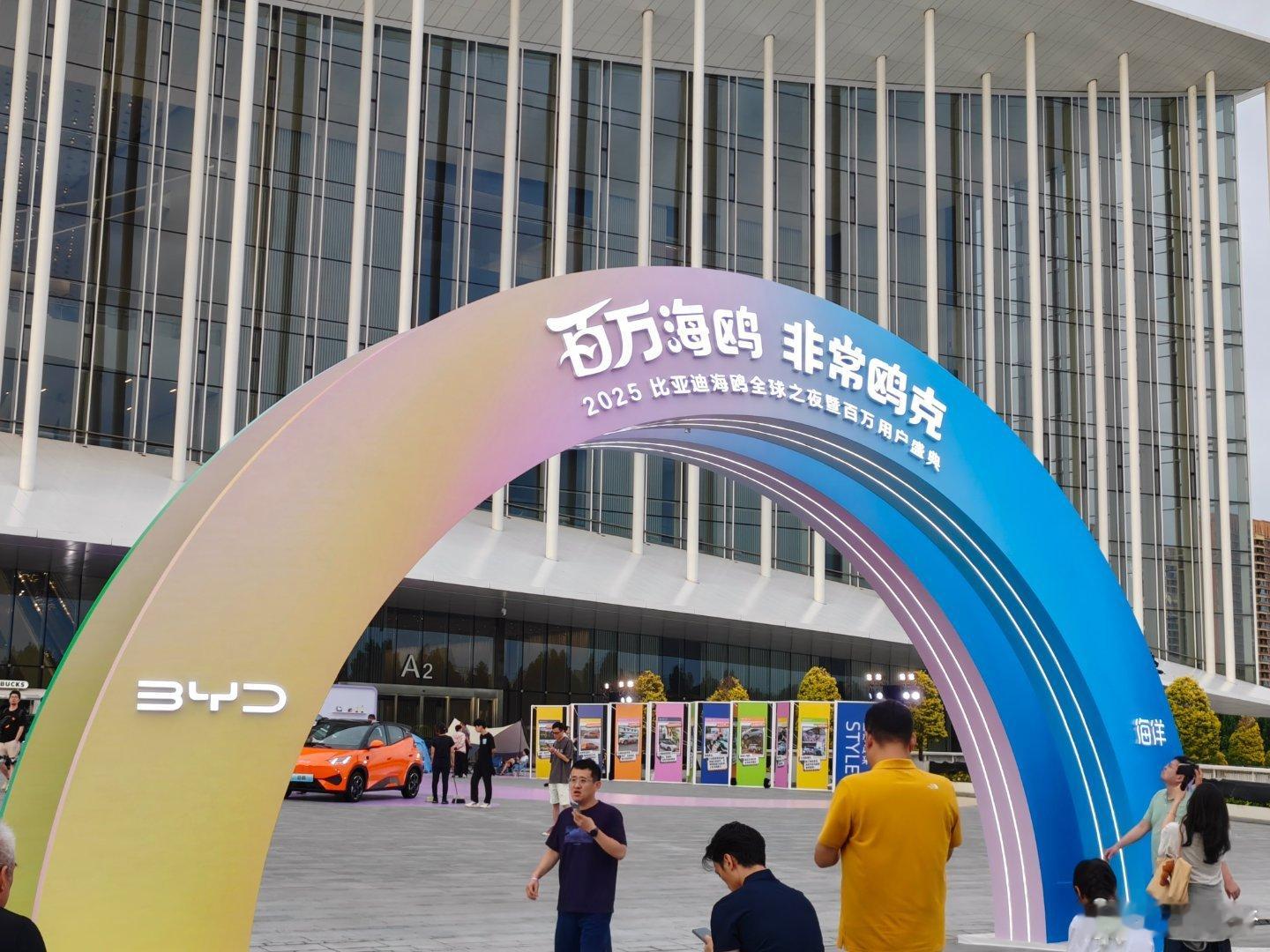 比亚迪又一款百万销量的车型-海洋网的海鸥考下大家，目前销量破百万的新能源车型有哪