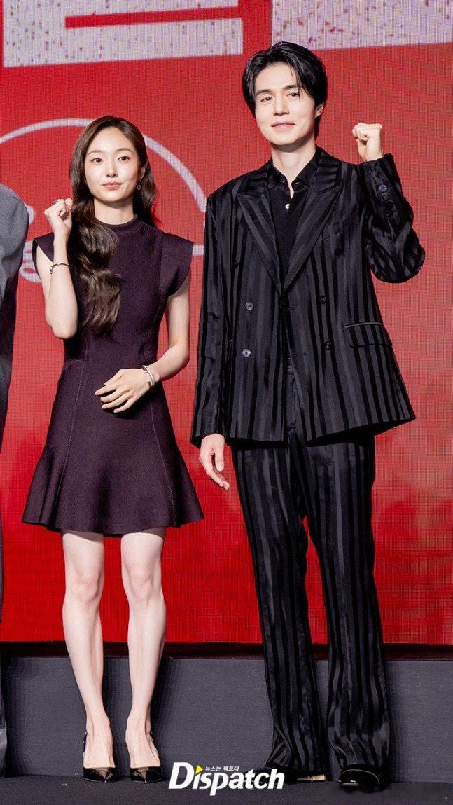 20日，Disney+《杀人者的购物中心2》举行制作发布会 ，主演李栋旭、金慧峻
