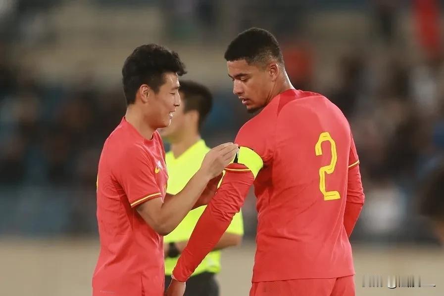 国足亚洲杯小组赛四大“最人”:
  最出彩的是蒋光太，国足后防大闸，如果没有他，