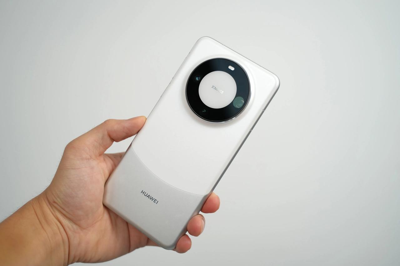 搞不懂，为什么还有人说华为Mate60 Pro高价低配？6000多也没强求你买，