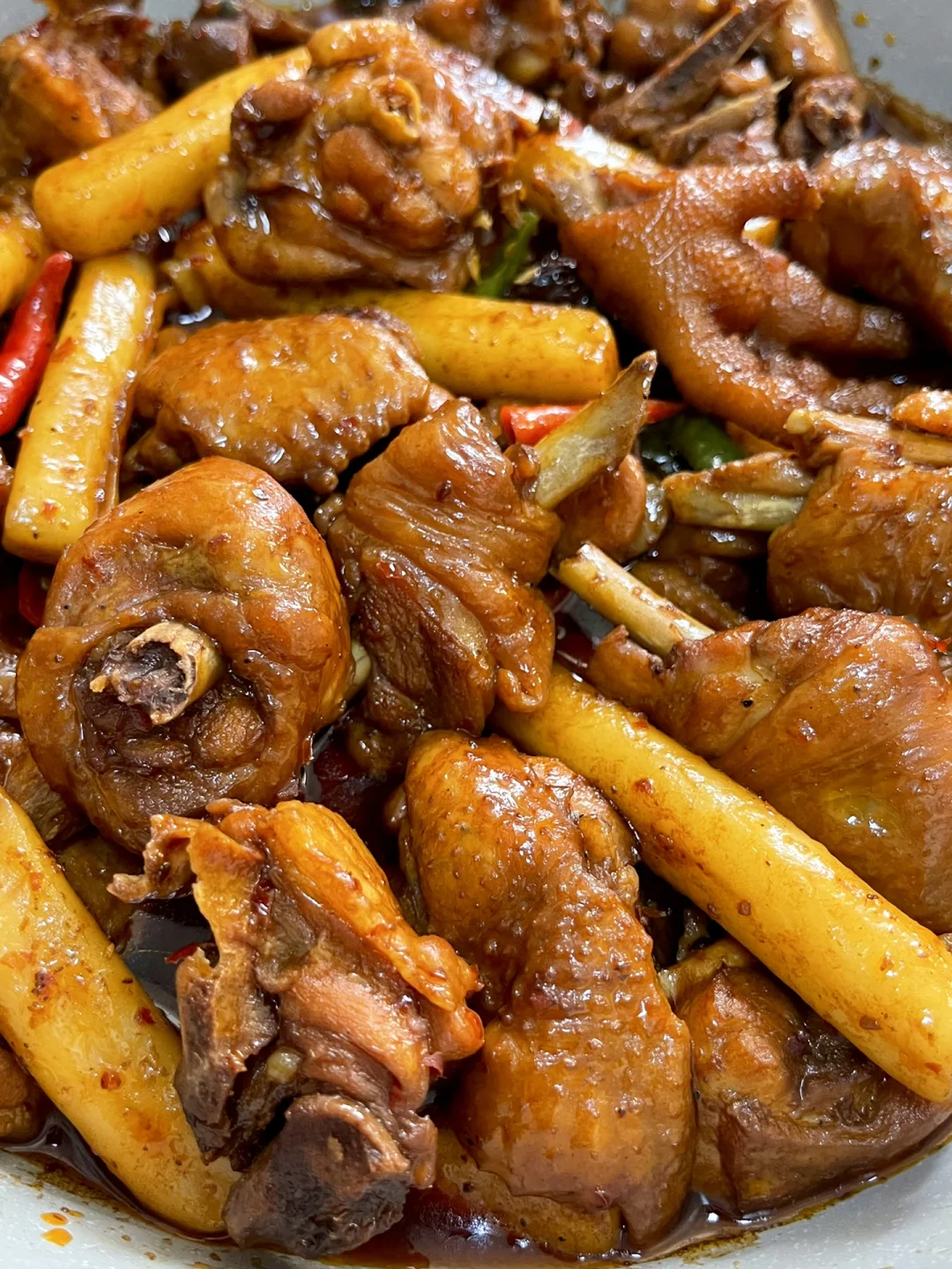 米饭杀手！！鲜香麻辣的双椒火锅鸡！！