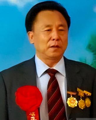包养10名情妇，生下11个私生子，75岁还在拼命生娃——湖南“土皇帝”倪福林的荒