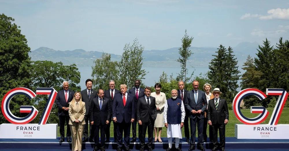 近日，G7国家元首和政府首脑与乌克兰总统泽连斯基以及欧委会主席冯德莱恩就推动俄乌