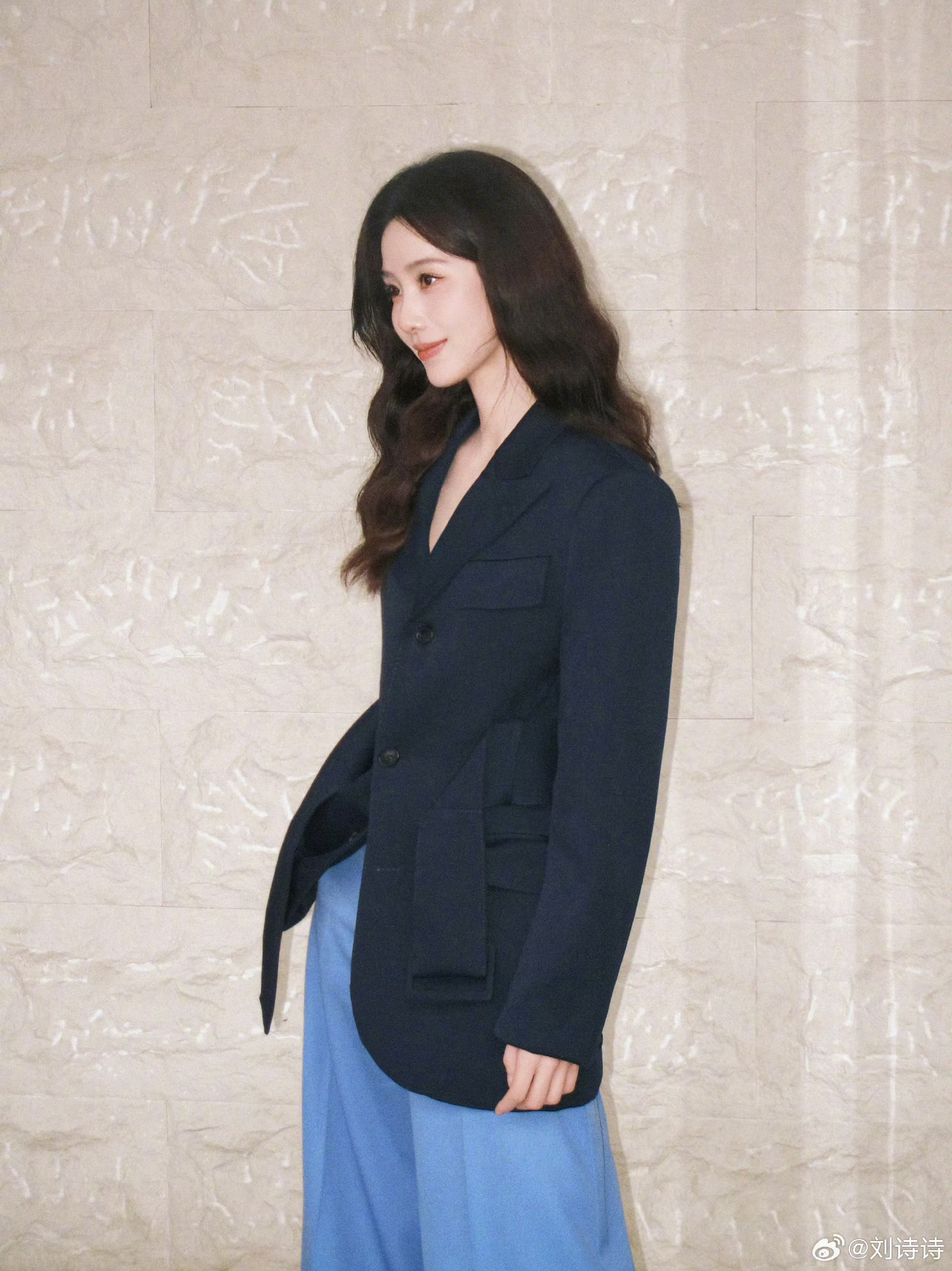 刘诗诗感谢复刻龙葵头冠网友双向的爱太美了