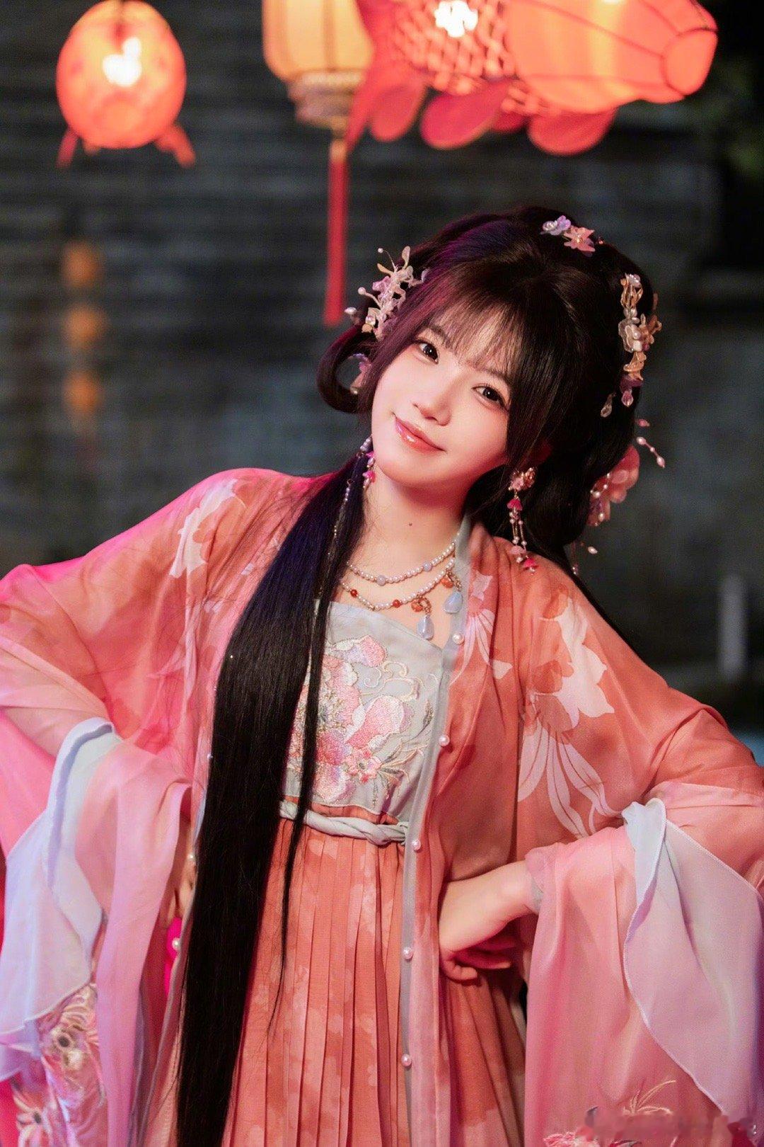 内娱古风小花图鉴花好月圆中秋晚会 小破站把月宫仙子都请来啦！娜扎领衔的古风小花们