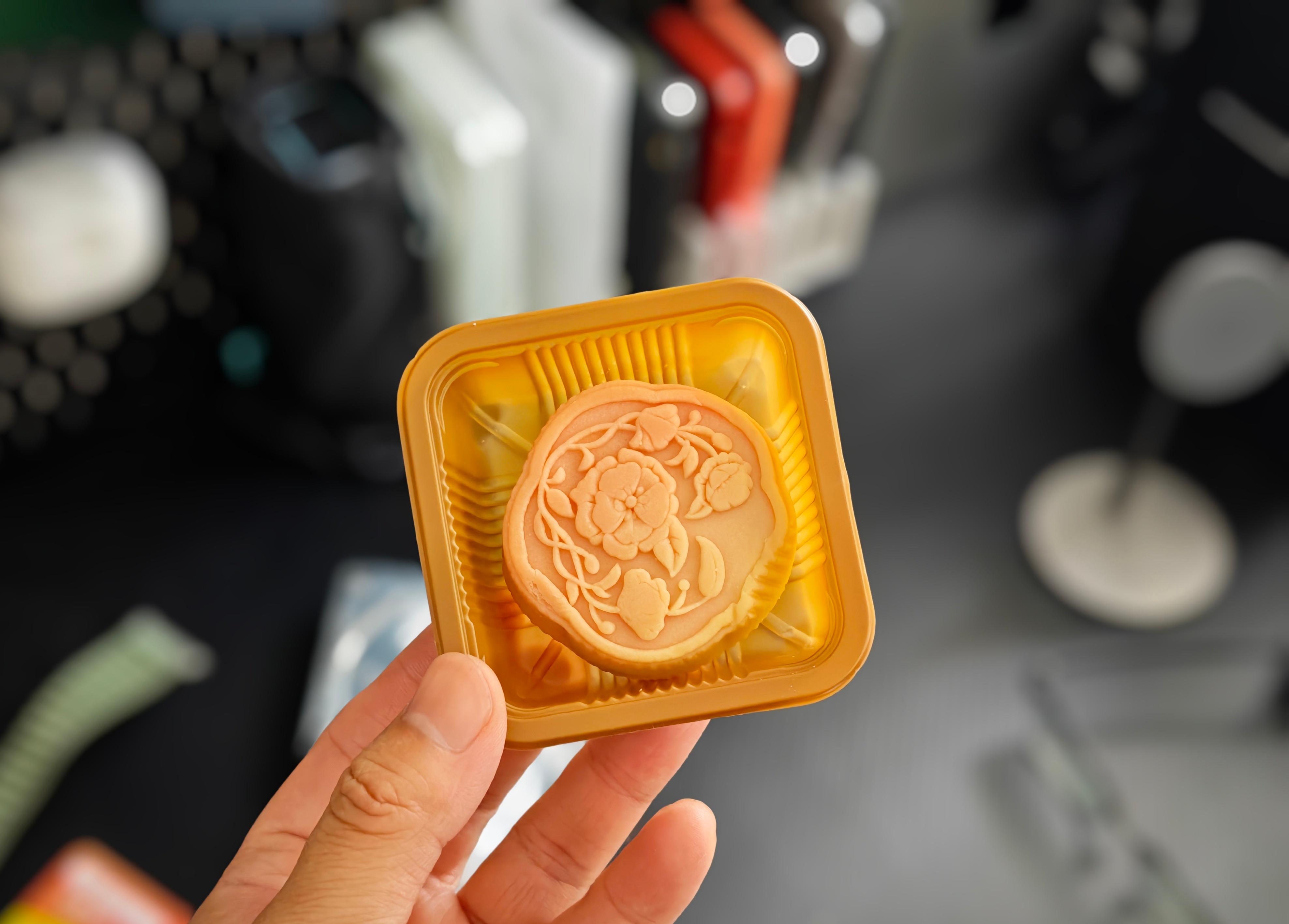 今天都吃月饼了吗？突然发现一个问题，五仁月饼好像退出中秋了？刷了一天微博没看到一