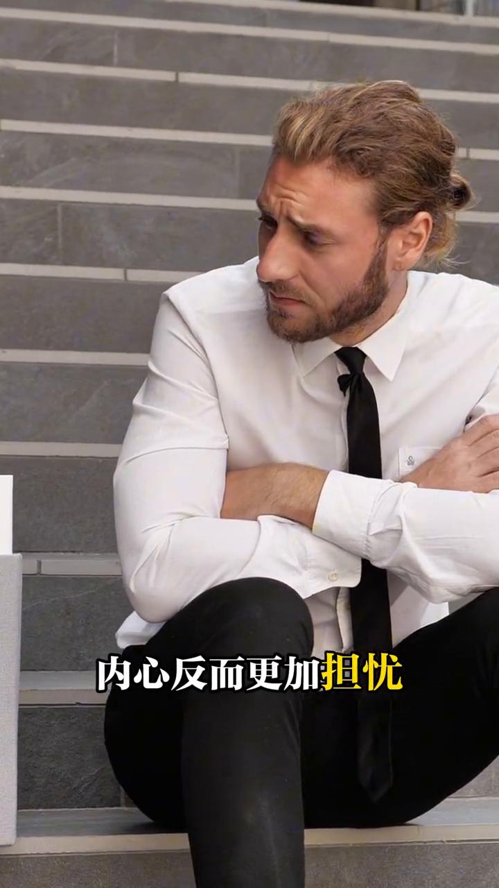 停止无效拼命，开始聪明工作。
朋友们，你是不是也这样？下班只是换个地方继续工作，