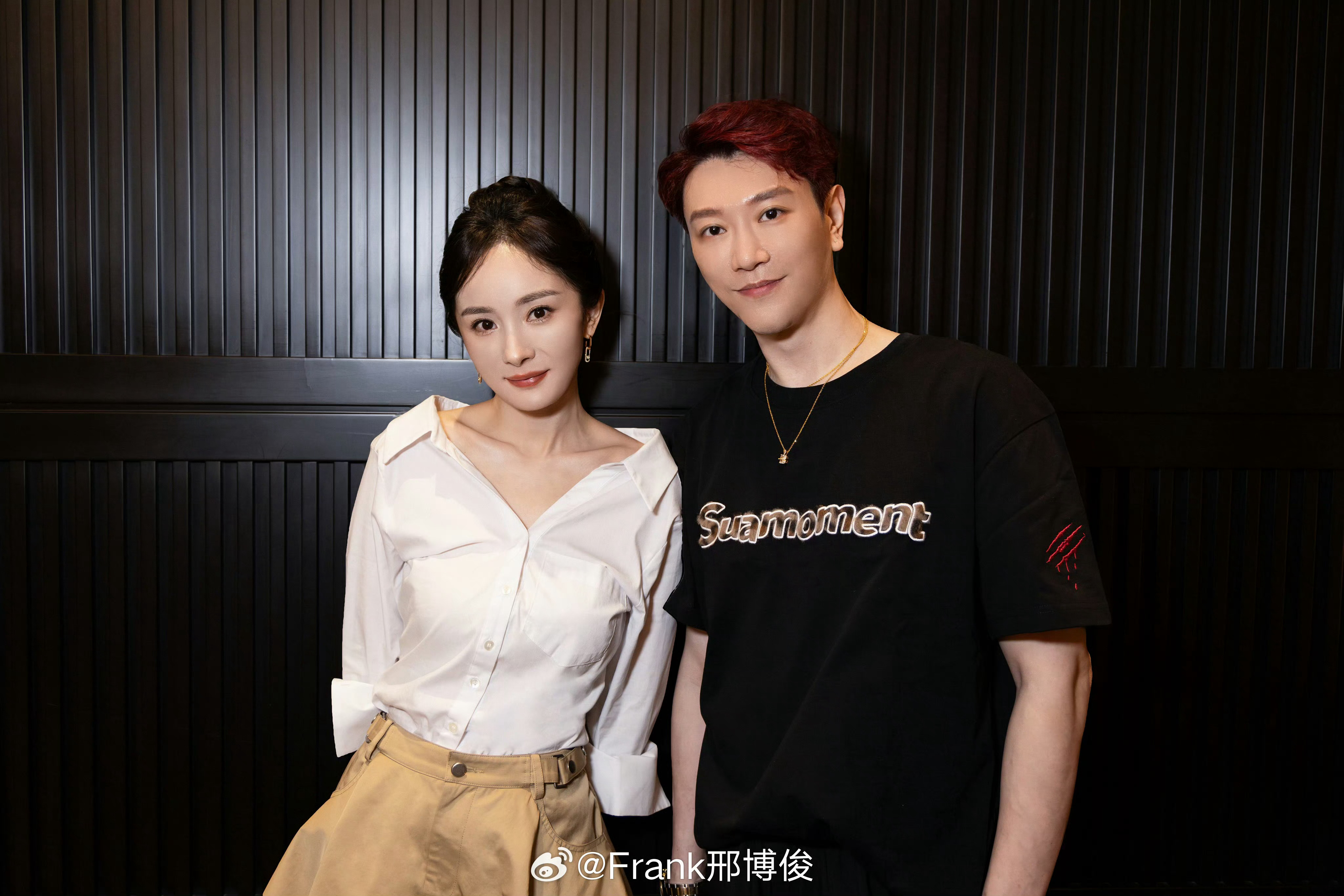 雅诗兰黛全球代言人的广告继续咯[耶] ​​​