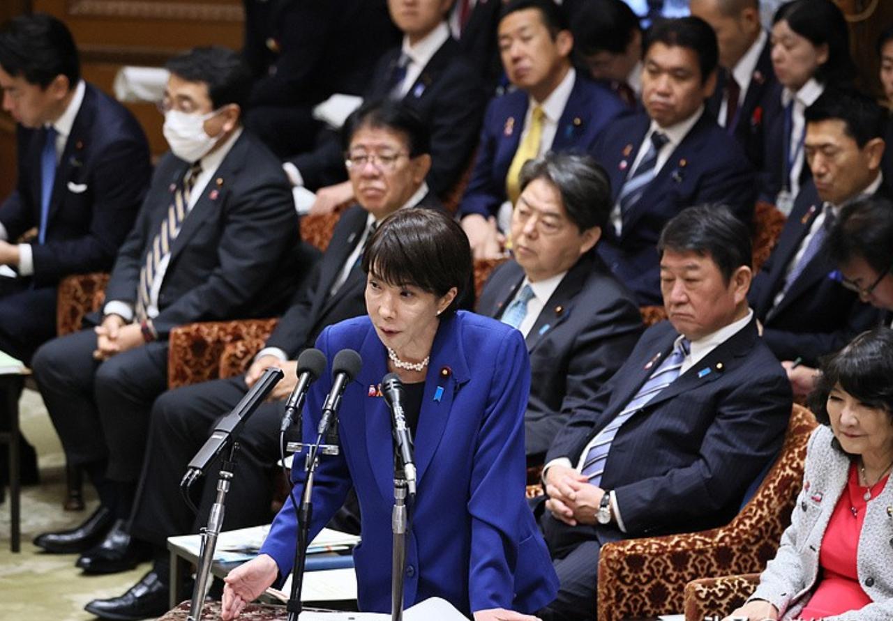 日本右翼的态度一向如此，不管是对过去的侵华历史，还是对发生的事情，都是搞这套把戏