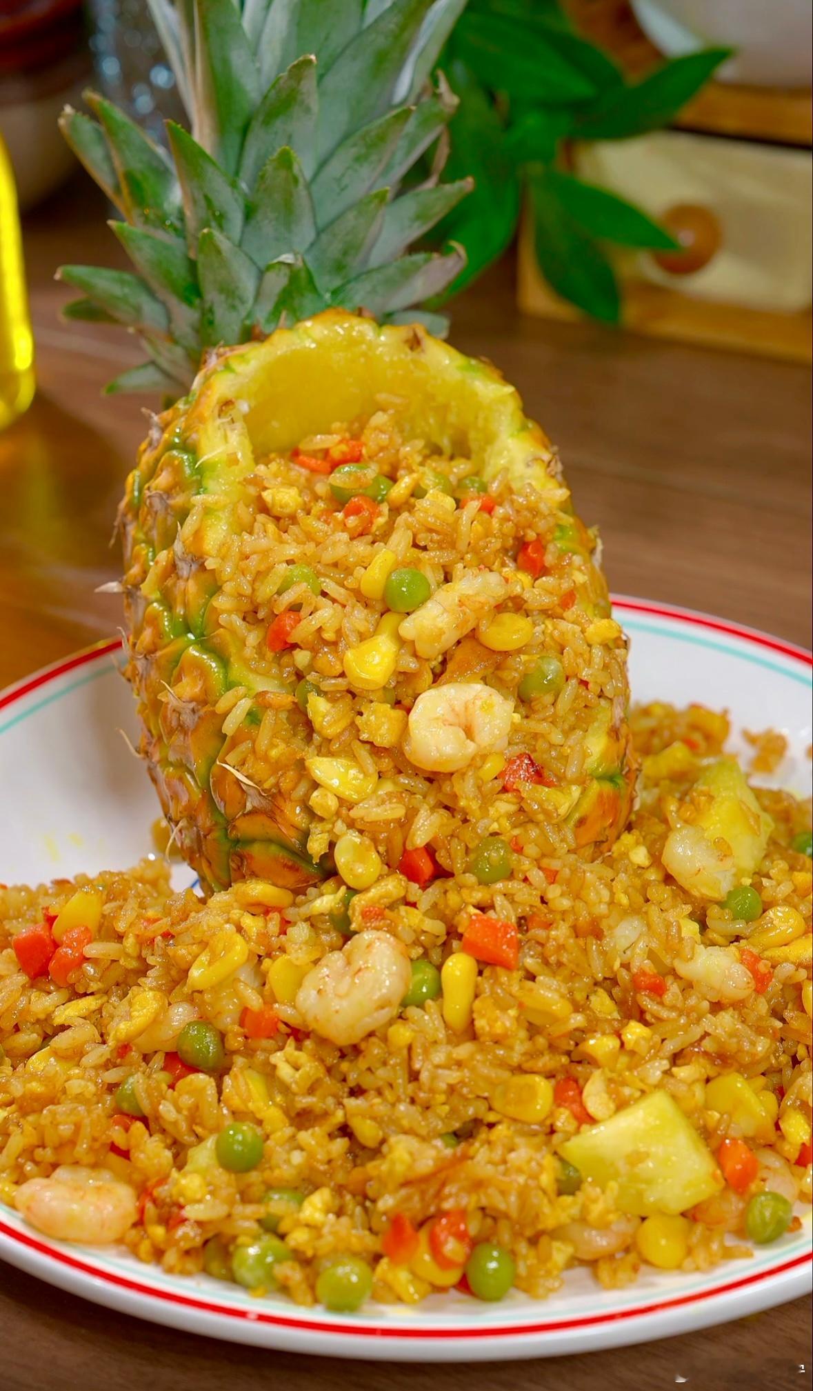 妈耶！到底谁吃到了宁哥的炒饭 看着自然的颠勺，绝对是老司机！锅气十足呀！过去只知